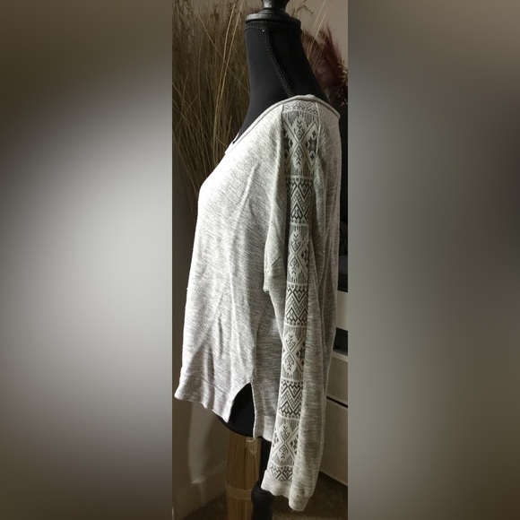 Miami Gray Patterned Crew Neck Top - Picture 4 of 8